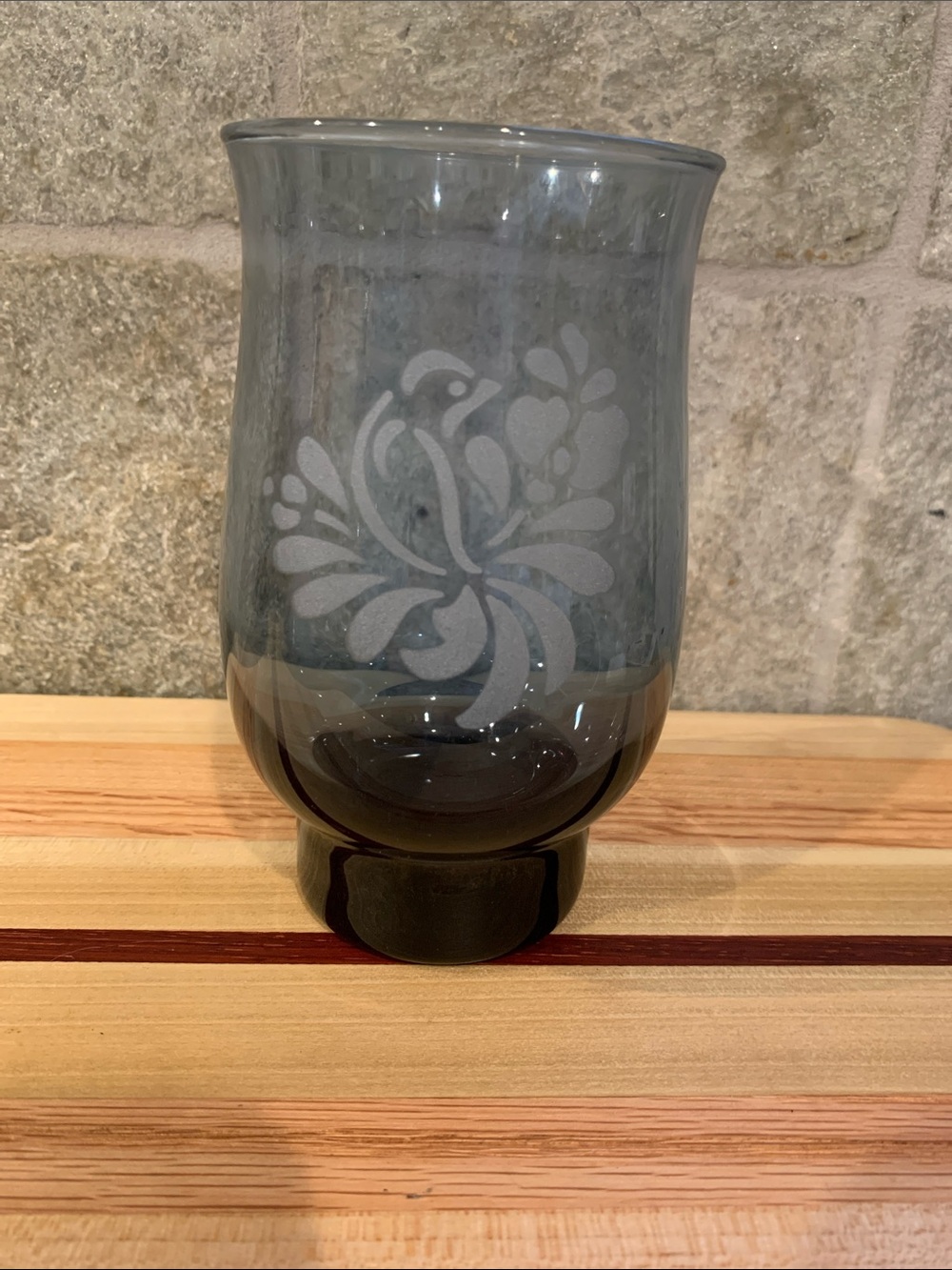 Pfaltzgraff Yorktowne 14oz Dark Blue Etched Glass Tumbler